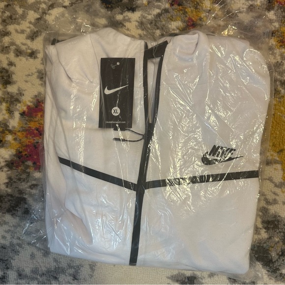 Nike Other - Nike Men’s White Windbreaker with Black Accents